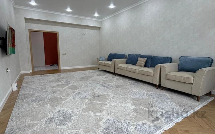 3-комнатная квартира · 130 м² · 7/10 этаж, 40-й мкр 2 за 68 млн ₸ в Актау — фото 2
