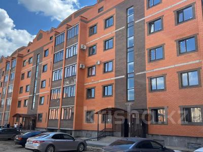 3-комнатная квартира, 100.2 м², мкр. Алтын орда, Тауелсиздик 228/3 — ЗА ГРИЛЬ БАРОМ ГАРАЖ за ~ 24 млн 〒 в Актобе, мкр. Алтын орда