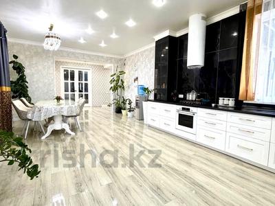 Отдельный дом · 5 комнат · 225.7 м² · 10 сот., Турара Рыскулова за 130 млн 〒 в Косшы