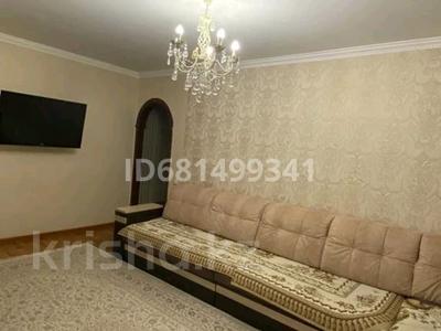 4-комнатная квартира, 62 м², 2/5 этаж, Майкудук 18 за 19.5 млн 〒 в Караганде, Алихана Бокейханова р-н