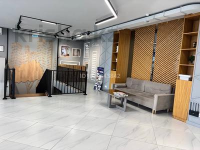 Офисы, общепит, фитнес и спорт, кабинеты и рабочие места, студии · 547.4 м² за 5 млн ₸ в Астане, Есильский р-н