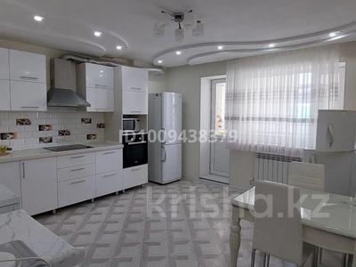 4-комнатная квартира · 105 м² · 2/5 этаж, Есенберлина 5/2 — Дом находится за Областным акиматом. Рядом Дом Дружбы за 65 млн ₸ в Жезказгане