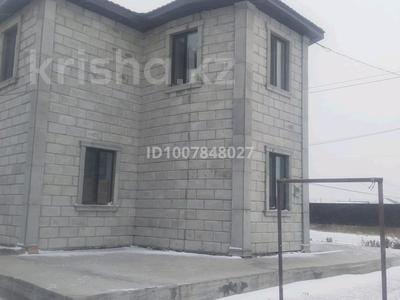 Отдельный дом · 5 комнат · 250 м², мкр Уркер — Старая Илинка за 1.5 млн 〒 в Астане, Нура р-н