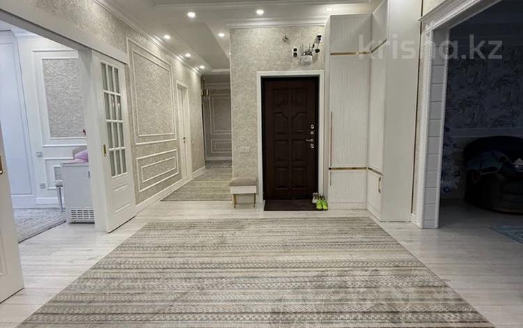 5-комнатная квартира · 174 м² · 8/10 этаж, 17-й мкр 43 за 71 млн ₸ в Актау — фото 2