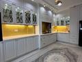 5-комнатная квартира · 174 м² · 8/10 этаж, 17-й мкр 43 за 71 млн ₸ в Актау — фото 3