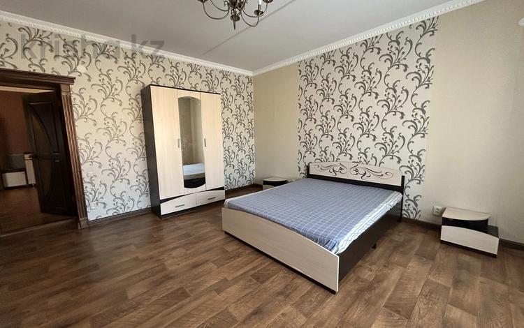 4-бөлмелі пәтер · 105 м² · 8/8 қабат, Алтын орда ш/а., Санкибай батыра 72к2, бағасы: 43 млн ₸ в Актобе, мкр. Алтын орда — фото 2