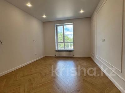 1-комнатная квартира · 57 м² · 2/6 этаж, проспект тауелсиздик 11А за 26 млн ₸ в Актобе