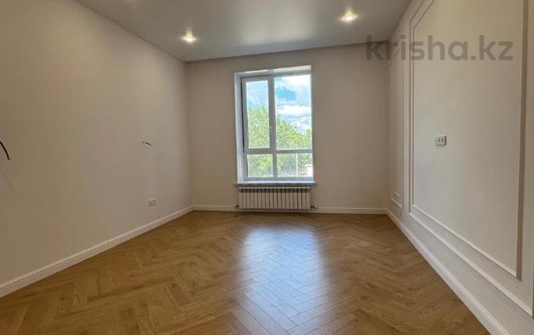 1-комнатная квартира · 57 м² · 2/6 этаж, проспект тауелсиздик 11А за 26 млн ₸ в Актобе — фото 2