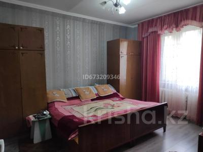 4-бөлмелі пәтер, 100 м², 1/4 қабат, 4-й микрорайон, 4-й микрорайон 89, бағасы: ~ 33.9 млн 〒 в Шымкенте, Абайский р-н