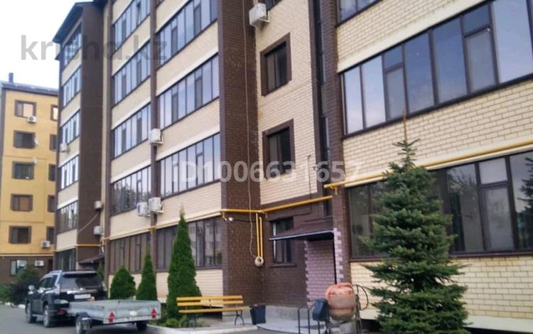 2-комнатная квартира · 55.1 м² · 6/6 этаж, мкр Строитель 36/2 за 25 млн ₸ в Уральске — фото 14