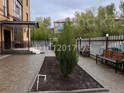 3-бөлмелі пәтер · 120 м² · 1/4 қабат, ул. Анатолия Скоробогатова 111, бағасы: 400 000 〒 в Уральске, мкр Школьник