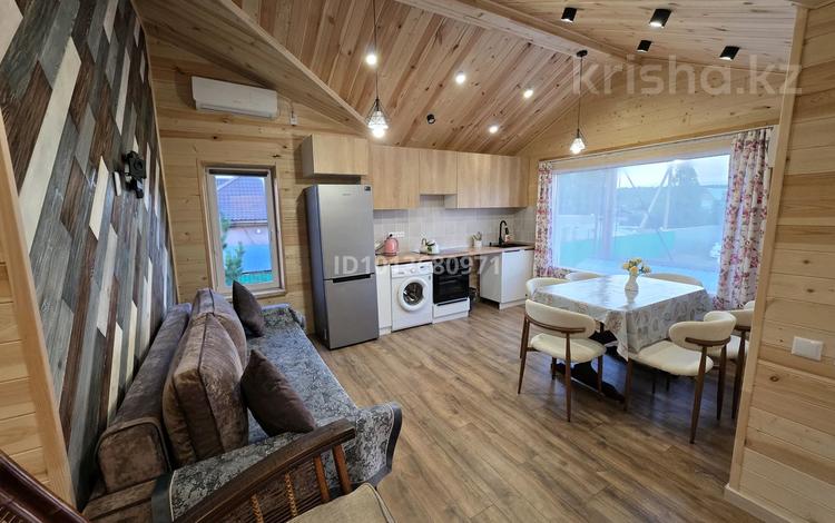 Жеке үй · 3 бөлме · 55 м², Биржан-сал 30, бағасы: 50 000 ₸ в Бурабае — фото 2