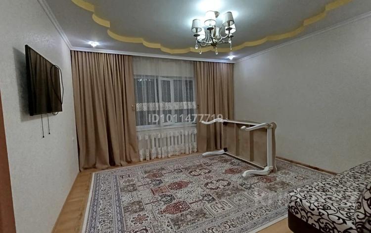 3-бөлмелі пәтер · 69 м² · 1/5 қабат, Есенберлина 6, бағасы: 32 млн ₸ в Жезказгане — фото 2