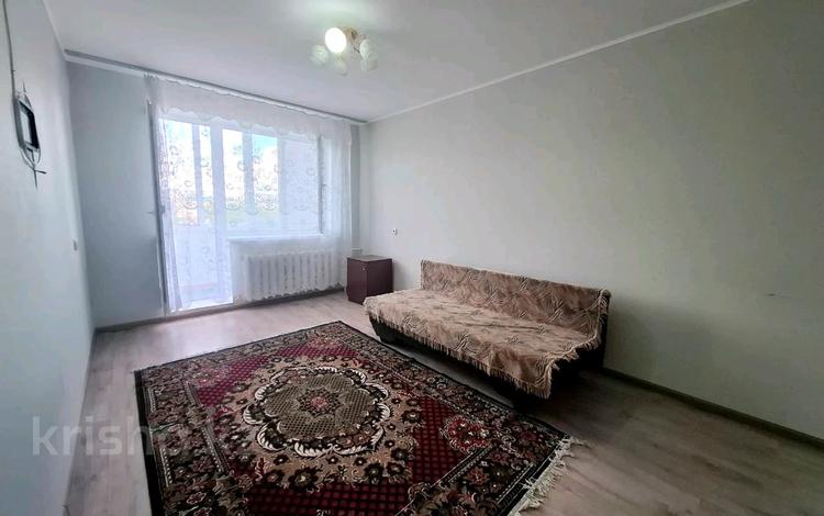 1-комнатная квартира · 35 м² · 5/5 этаж, мкр 4 за 100 000 ₸ в Уральске — фото 2
