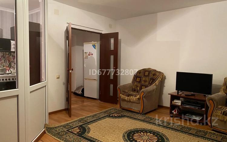 1-бөлмелі пәтер, 45 м², 8/9 қабат ай сайын, Казыбек Би 7/1, бағасы: 100 000 〒 в Усть-Каменогорске — фото 2