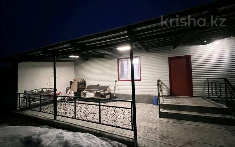 Отдельный дом · 3 комнаты · 70 м² · 10 сот., Строителей за 16.5 млн ₸ в Усть-Каменогорске — фото 3