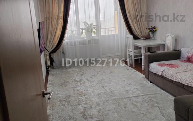 2-бөлмелі пәтер · 76 м² · 6/10 қабат, Райымбек 481в, бағасы: 320 000 ₸ в Алматы, Алатауский р-н — фото 2