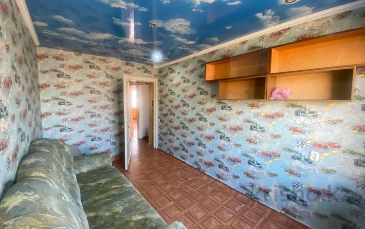 3-бөлмелі пәтер · 61.7 м² · 3/5 қабат, 16 мкр., бағасы: 9.5 млн ₸ в Караганде, Алихана Бокейханова р-н — фото 2