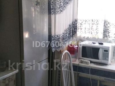 2-бөлмелі пәтер · 44 м² · 1/5 қабат, Гарышкерлер 13 — бульвар Космонавтов, бағасы: 14 млн ₸ в Жезказгане