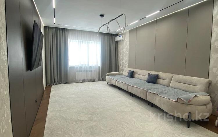 4-комнатная квартира · 125 м² · 2/5 этаж, мкр. Алтын орда, тауелсиздик за 64.2 млн ₸ в Актобе — фото 2
