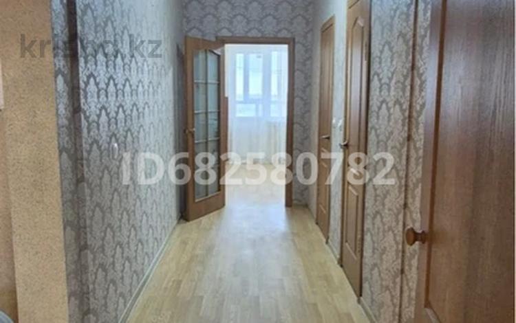 2-комнатная квартира · 73.6 м² · 10/16 этаж, мкр. Алмагуль 23 за 17 млн ₸ в Атырау — фото 12