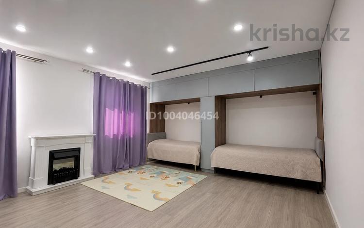 3-бөлмелі пәтер · 120 м² · 2/2 қабат, Курчатова — Район казкрай, бағасы: 32 млн ₸ в Семее — фото 24