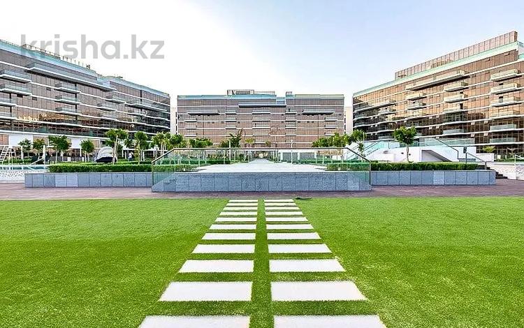 3-комнатная квартира, 124 м², 1/10 этаж, Palm Jumeirah 1 за ~ 450.1 млн 〒 в Дубае — фото 2