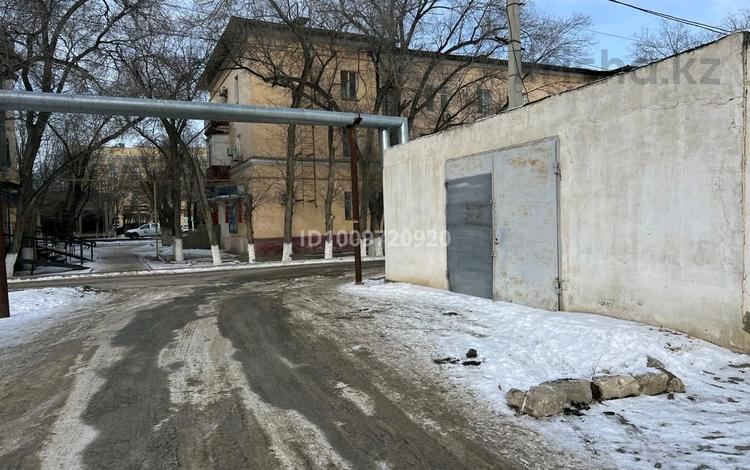 Гараж · 48 м² · Азаттык 22 — За домом Азаттык 22 за 120 000 ₸ в Атырау — фото 2
