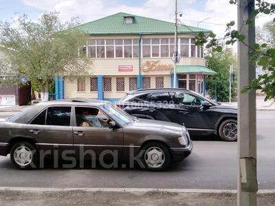 Дүкендер мен бутиктер, қоғамдық тамақтану орны · 366.1 м², бағасы: 80 млн 〒 в Жезказгане