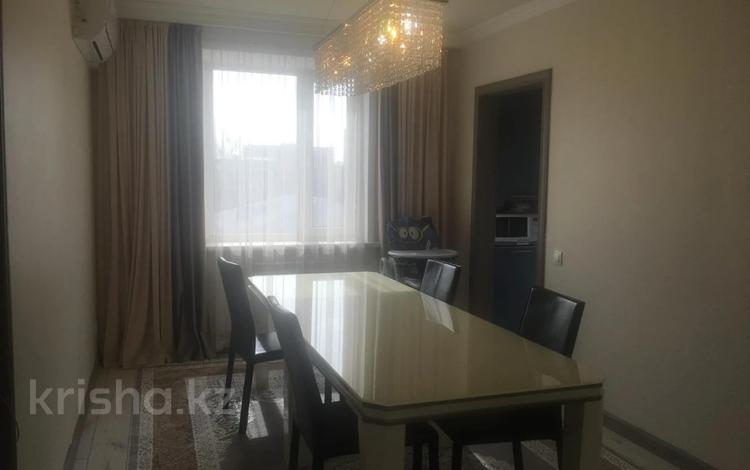 4-бөлмелі пәтер · 89 м² · 5/10 қабат, пр. Шахтеров, бағасы: ~ 28 млн ₸ в Караганде, Казыбек би р-н — фото 2