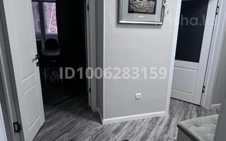 2-комнатная квартира · 55 м² · 3/5 этаж, мкр. Алтын орда, Батыс 2 микрорайон 25 за 300 000 〒 в Актобе — фото 2