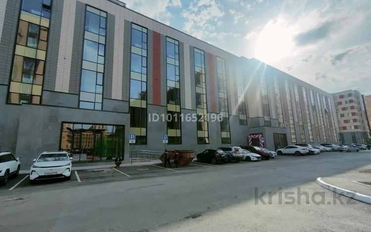 Офисы · 54 м² за 500 000 ₸ в Астане, Нура р-н — фото 9