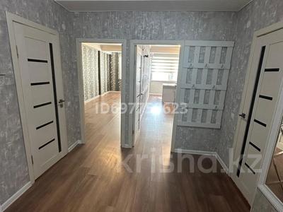 2-комнатная квартира, 58 м², 5/5 этаж, Шукурова 98е — Шукурова 98е, рядом есть школа Озат за 15 млн 〒 в 