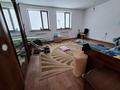 Жеке үй · 14 бөлме · 700 м² · 7.63 жүзд., Жанкожа батыра 117 — Угол Кунаева позади Магазина Фариза, бағасы: 75 млн ₸ в Актобе, мкр. Курмыш — фото 7