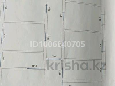 Свободное назначение, офисы, магазины и бутики, склады, общепит, салоны красоты, бани, гостиницы и зоны отдыха, фитнес и спорт, медцентры и аптеки, образование, развлечения, конференц-залы, кабинеты и рабочие места, студии · 900 м² за 6.3 млн 〒 в Актобе