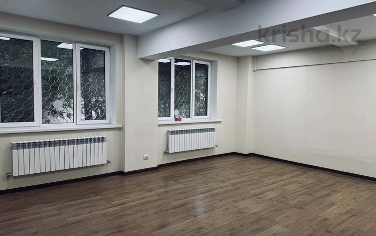 Еркін, кеңселер, дүкендер мен бутиктер, фитнес және спорт, білім орталықтары, кабинеттер және жұмыс орындары, студиялар · 130 м², бағасы: 800 000 ₸ в Алматы, Бостандыкский р-н — фото 4