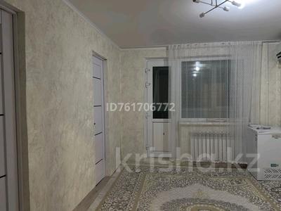 Пәтерлер в Улытау обл.: 3-бөлмелі пәтер · 47 м² · 2/5 қабат, Анаркулова 6, бағасы: 16 млн 〒 3-бөлмелі пәтер · 47 м² · 2/5 қабат, Анаркулова 6, бағасы: 16 млн 〒 в Жезказгане