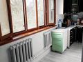 3-бөлмелі пәтер · 70 м² · 2/5 қабат, АҚМЕШІТ 20 — САМАЛ БАЛА БАҚШАСЫНА ҚАРАМА ҚАРСЫ ., бағасы: 17 млн ₸ в 