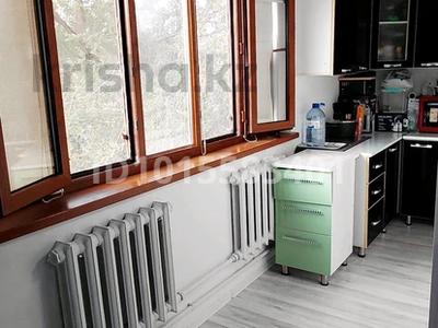 3-бөлмелі пәтер · 70 м² · 2/5 қабат, АҚМЕШІТ 20 — САМАЛ БАЛА БАҚШАСЫНА ҚАРАМА ҚАРСЫ ., бағасы: 17 млн ₸ в 