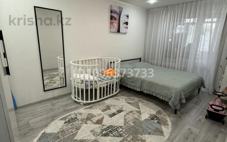 2-бөлмелі пәтер · 52 м² · 1/5 қабат, Бауыржан Момышулы 8, бағасы: 18 млн ₸ в Щучинске — фото 2