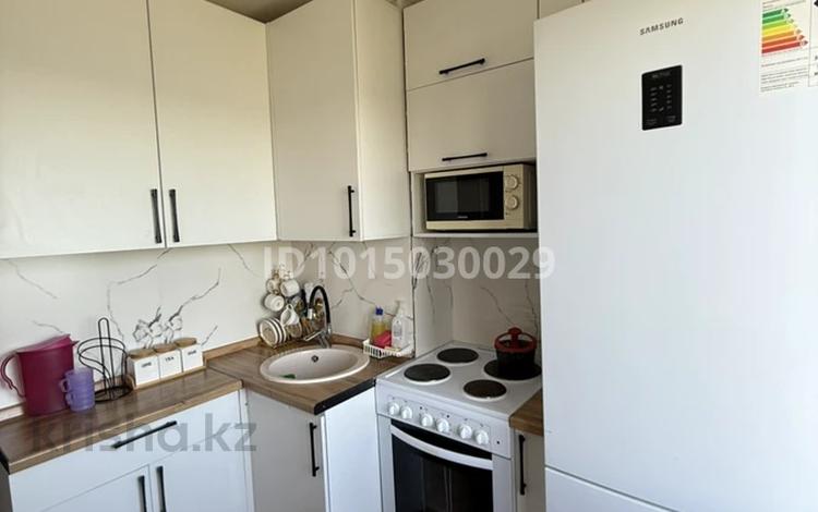 2-комнатная квартира · 44.1 м² · 3/5 этаж, Есенберлина 23 — Конечная остановку , шестой мкр за 15 млн ₸ в Жезказгане — фото 2