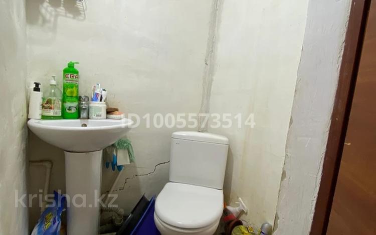 Часть дома · 3 комнаты · 21.12 м² · 2.85 сот., Аманжолова 79 9 за 6 млн ₸ в Уральске — фото 2