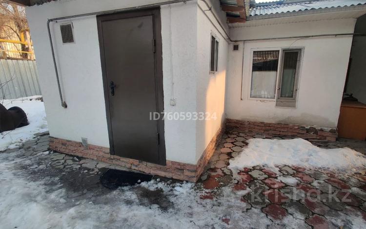 Отдельный дом · 2 комнаты · 50 м² · помесячно, мкр Калкаман-3 — Симашко 104 за 160 000 〒 в Алматы, Наурызбайский р-н — фото 2