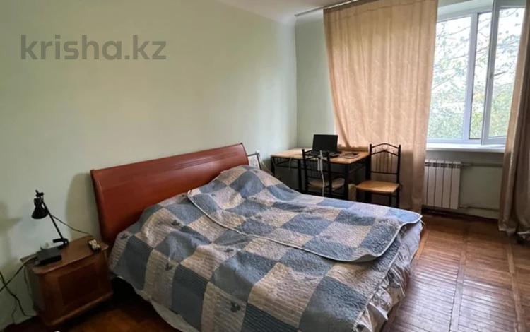 4-комнатная квартира, 110 м², 3/5 этаж, мкр №11, Жандосова — Алтынсарина