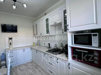 Продажа квартир в Актюбинской обл.: 2-комнатная квартира · 60 м² · 1/4 этаж, Нур Актобе 28К — 1 мкр за супермаркет Дина за ~ 17 млн 〒 2-комнатная квартира · 60 м² · 1/4 этаж, Нур Актобе 28К — 1 мкр за супермаркет Дина за ~ 17 млн 〒