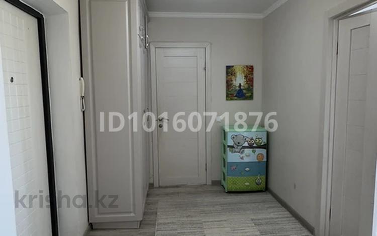 1-бөлмелі пәтер · 41.5 м² · 8/9 қабат, Қошқарбаев даңғылы 60, бағасы: 25 млн ₸ в Астане, Сарайшык р-н — фото 2
