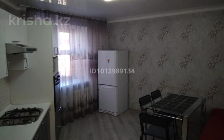 2-комнатная квартира · 92 м² · 5/5 этаж, Сатпаева 42А за 200 000 ₸ в Петропавловске — фото 4