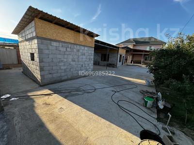 Продажа домов и дачи в Алматинской обл.: Отдельный дом · 7 комнат · 185 м² · 8 сот., НурОтар 2 — Туркестан за 38 млн 〒 Отдельный дом · 7 комнат · 185 м² · 8 сот., НурОтар 2 — Туркестан за 38 млн 〒 в Караой