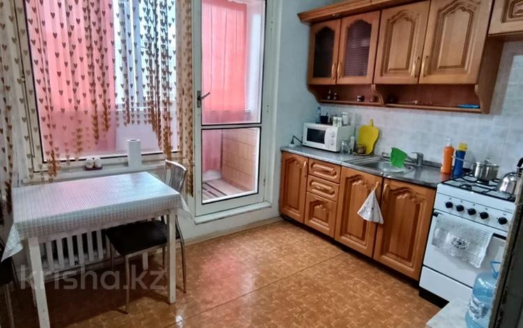 2-комнатная квартира · 52 м² · 6/9 этаж, 4 микр 48 за 22 млн ₸ в Аксае — фото 2