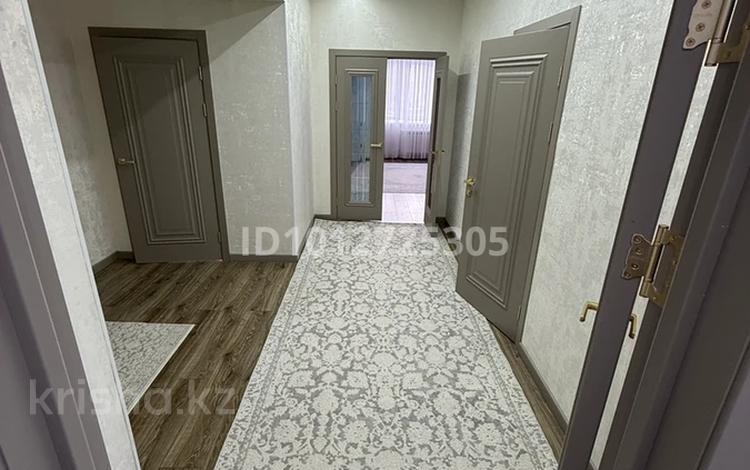 3-бөлмелі пәтер · 150 м² · 2/5 қабат, Алтын Орда 19л/1, бағасы: 60 млн ₸ в Актобе — фото 18